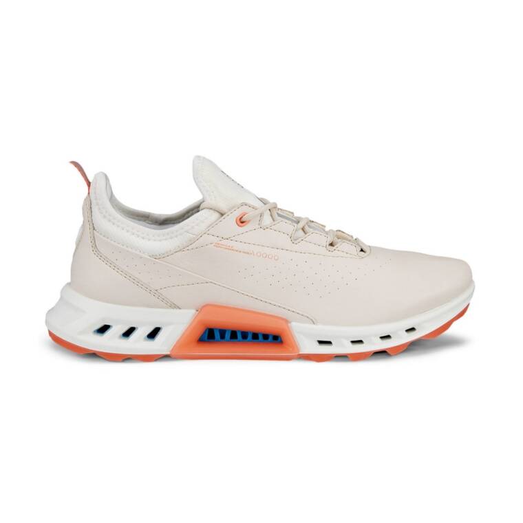 Core flex traction golf shoes